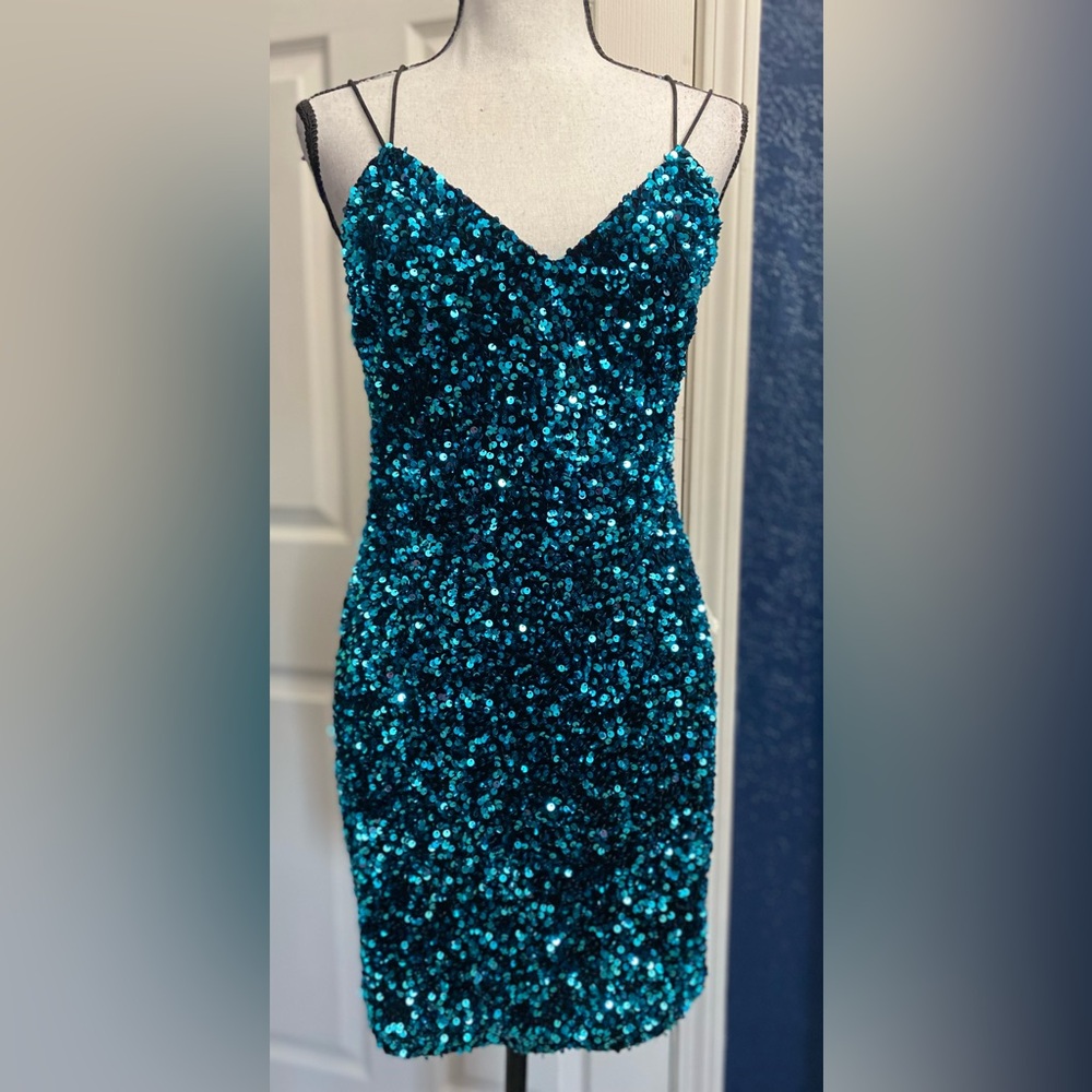 Chic Teal Sequin Mini Dress